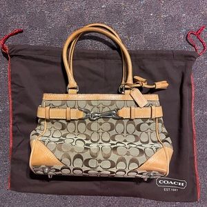 Coach Hampton tan signature carryall handbag